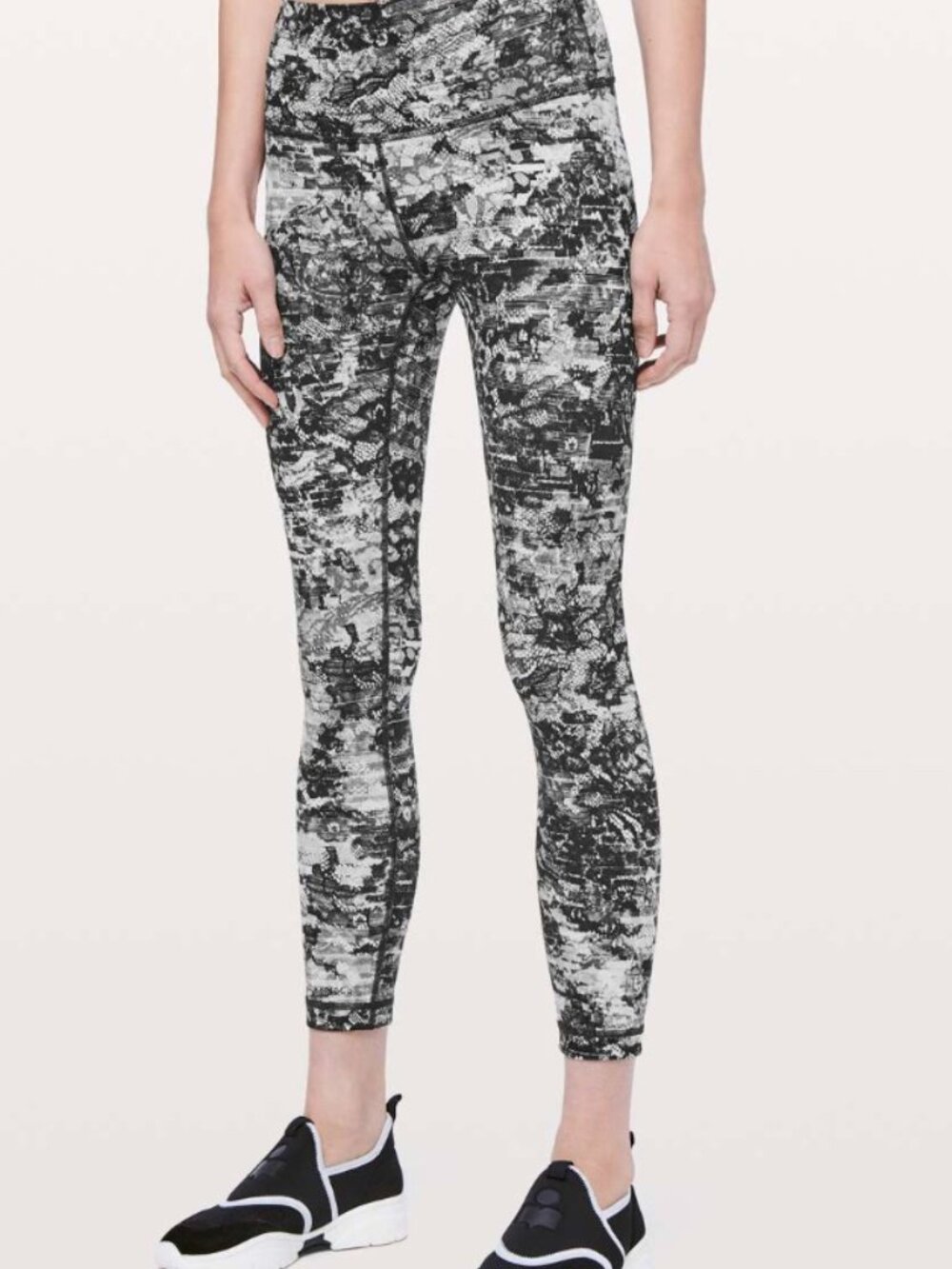 Lululemon Wunder Under High-Rise 7/8 Tight Full-On Luxtreme 25" Size 2